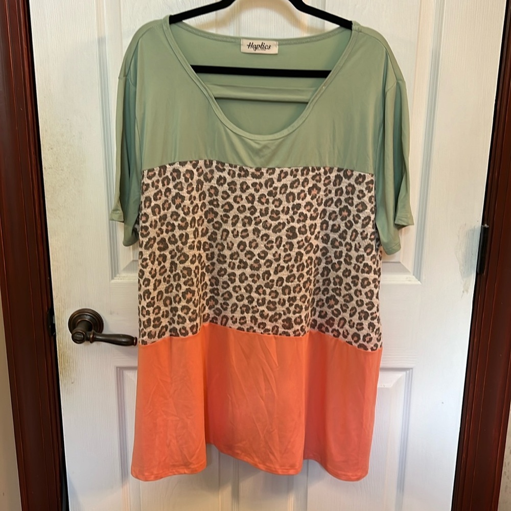 Haptics short sleeve shirt